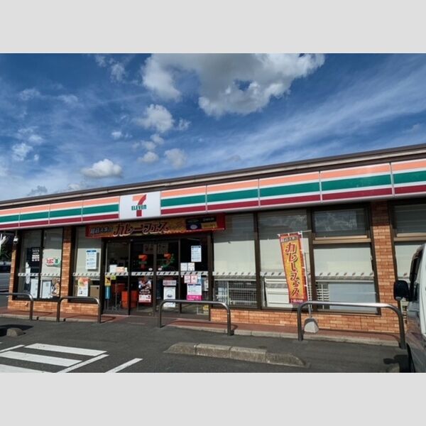 現地周辺 (セブンイレブン久留米御井町店まで373m)