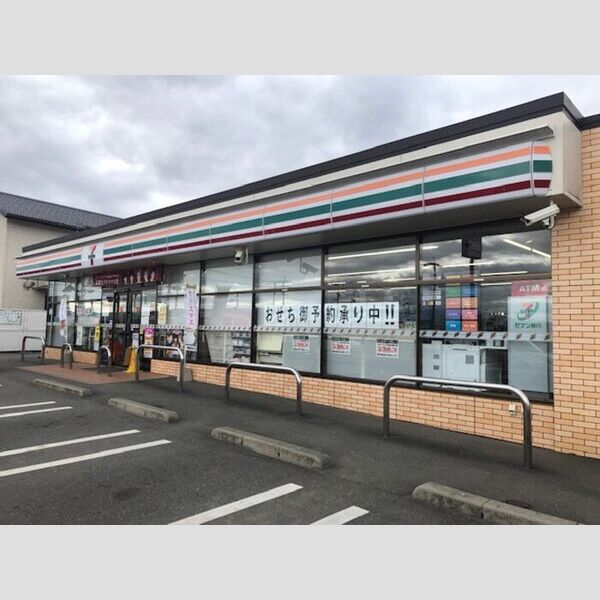 現地周辺 (セブンイレブン小郡運動公園前店まで579m)