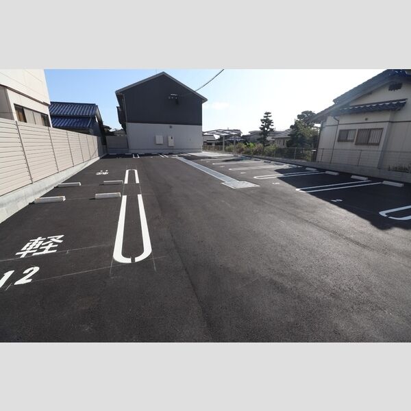 駐車場 (ラ・ルーチェ 駐車場)
