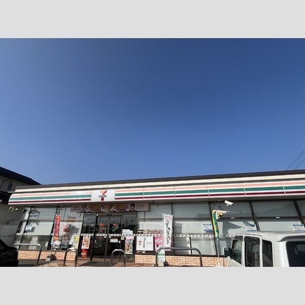 現地周辺 (セブンイレブン小郡運動公園前店399M)