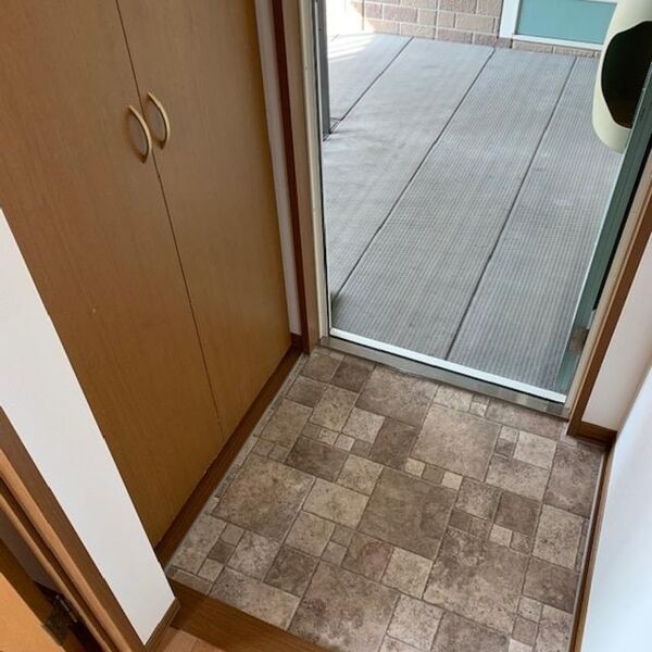 玄関 (205　玄関)