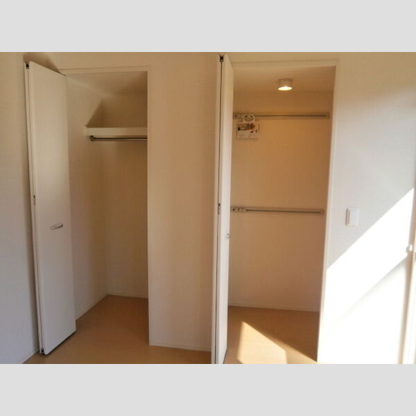 収納 (リビング収納)