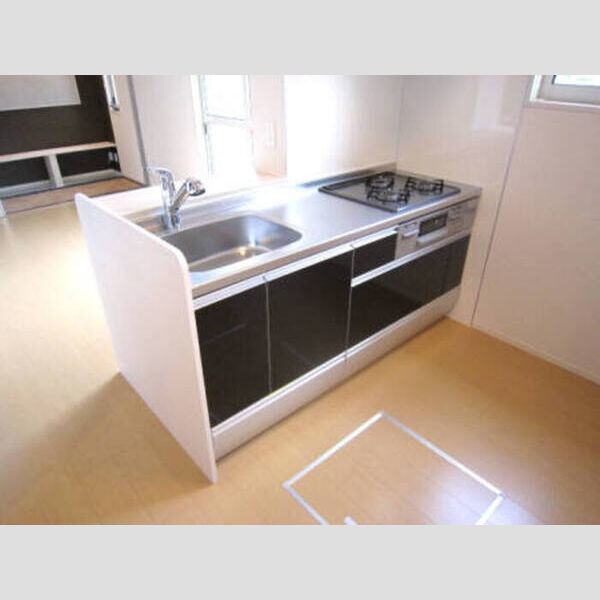 キッチン (対面式システムキッチン(3口コンロ付き))