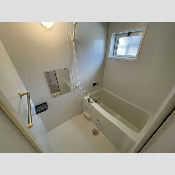 バス (B103　浴室)