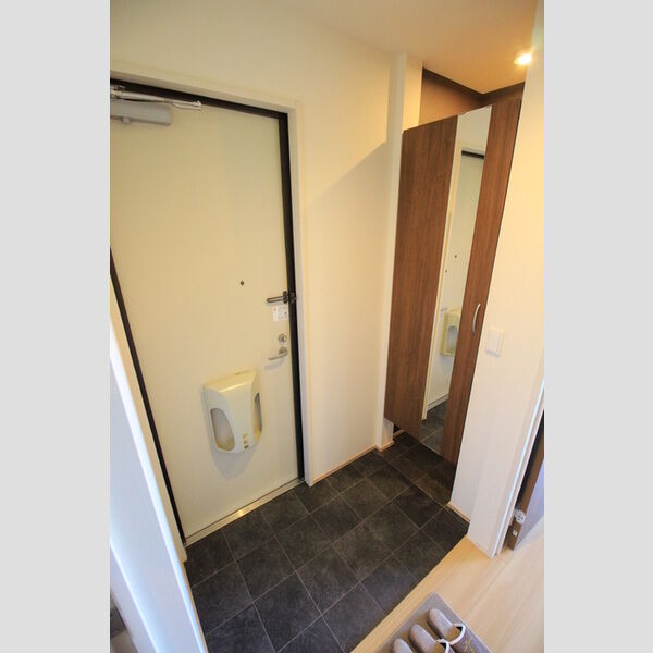 玄関 (玄関)