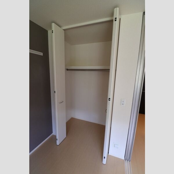 収納 (クローゼット　105)