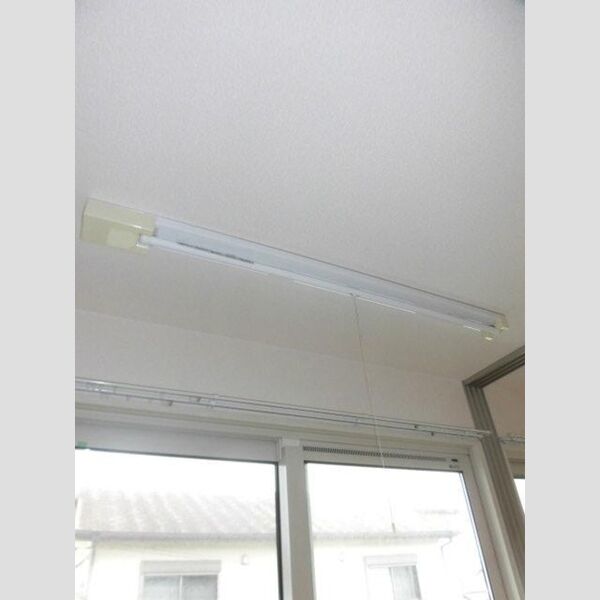 その他 (206　室内物干し)