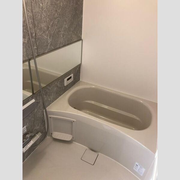 バス (103　浴室)