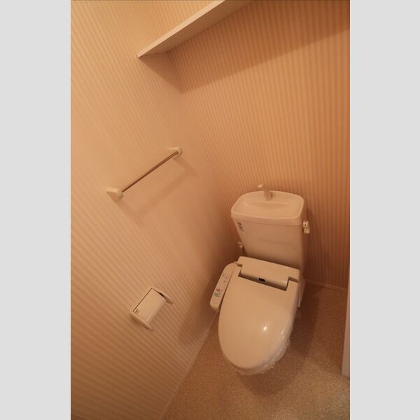 トイレ (101　温水洗浄暖房便座)