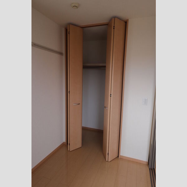 収納 (205 クローゼット)