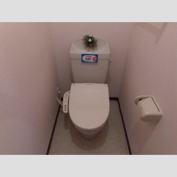 トイレ (温水洗浄暖房便座)