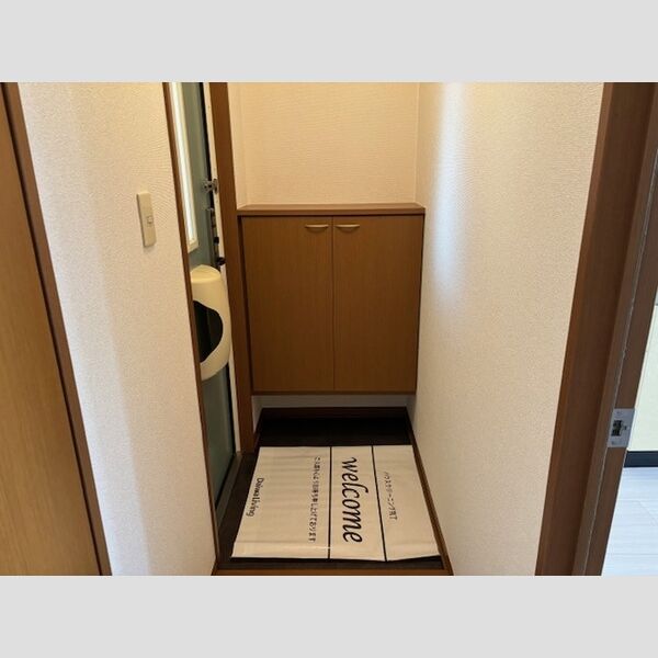 玄関 (玄関)