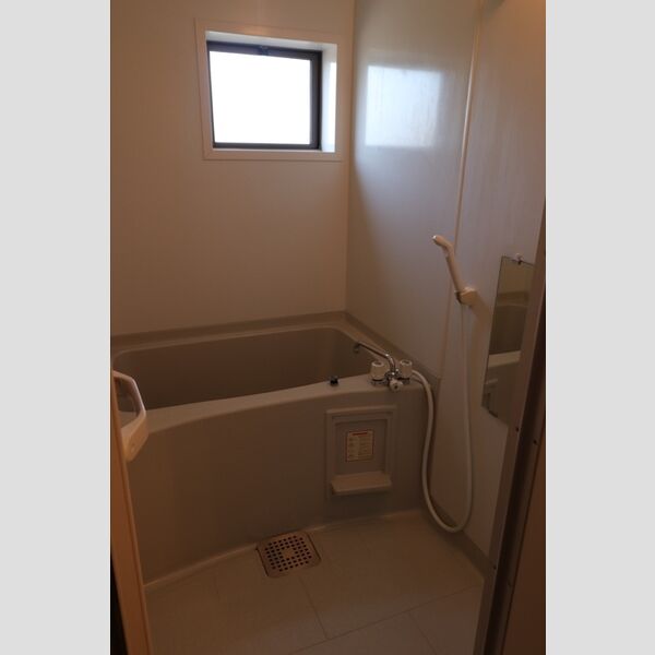 バス (102　浴室)