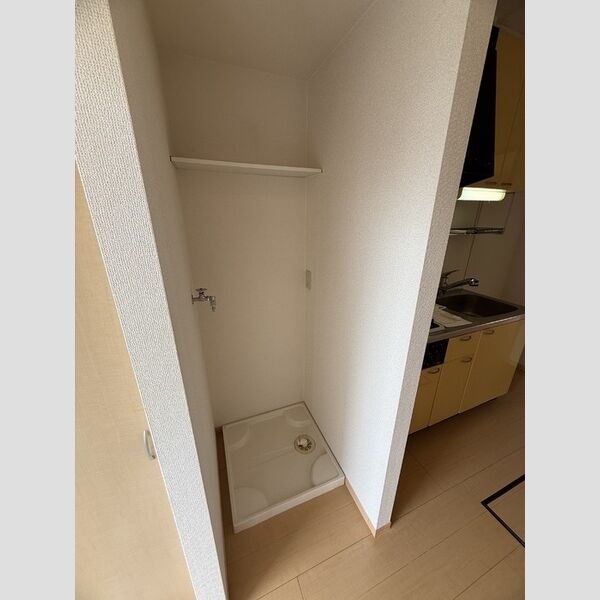 その他 (洗濯機置き場)