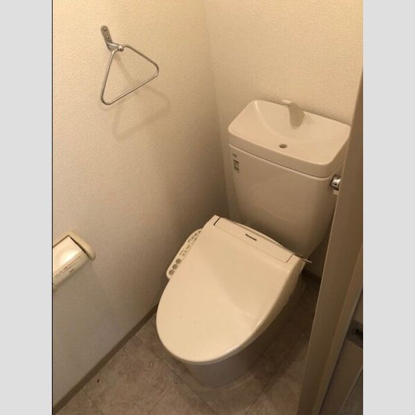 トイレ (トイレ　202)