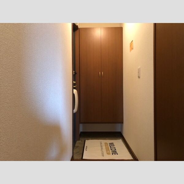 玄関 (C107 玄関)