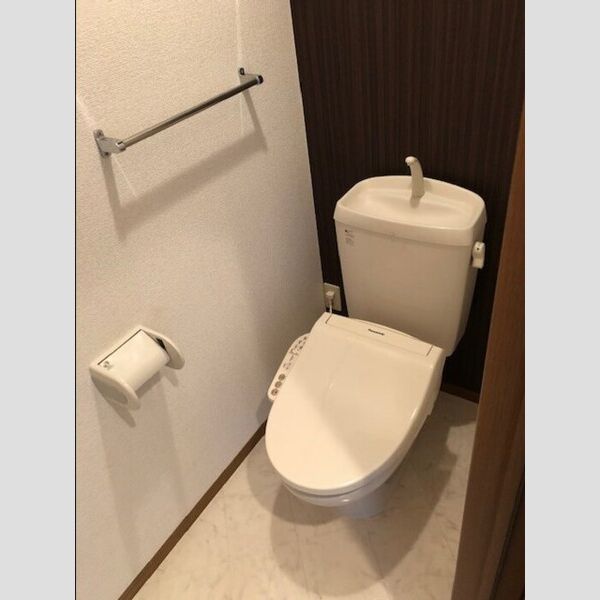 トイレ (201　温水洗浄暖房便座)