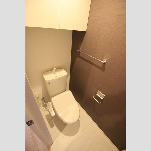 トイレ (温水洗浄暖房便座)