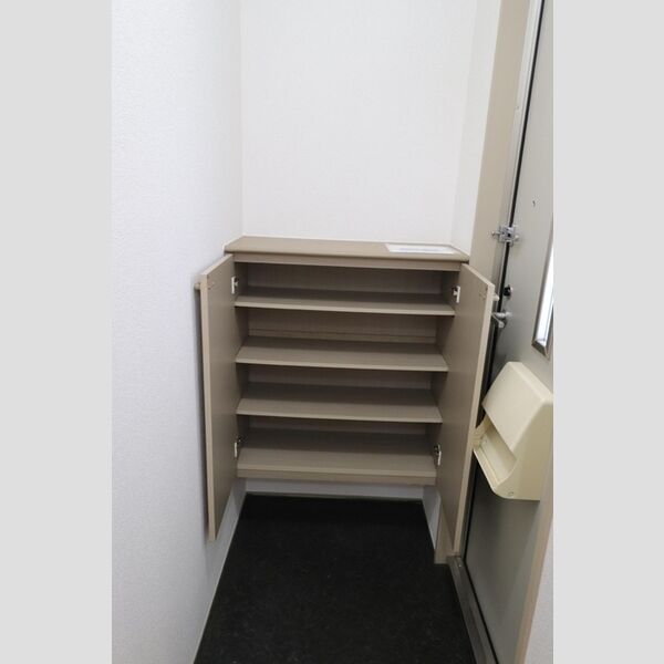 玄関 (B105　玄関)