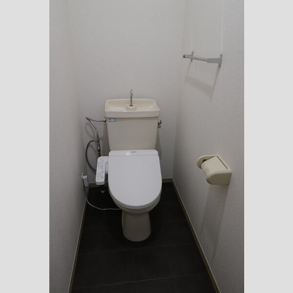 トイレ (B105　トイレ)