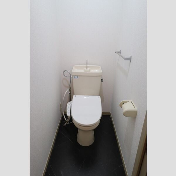 トイレ (B205　温水洗浄暖房便座)