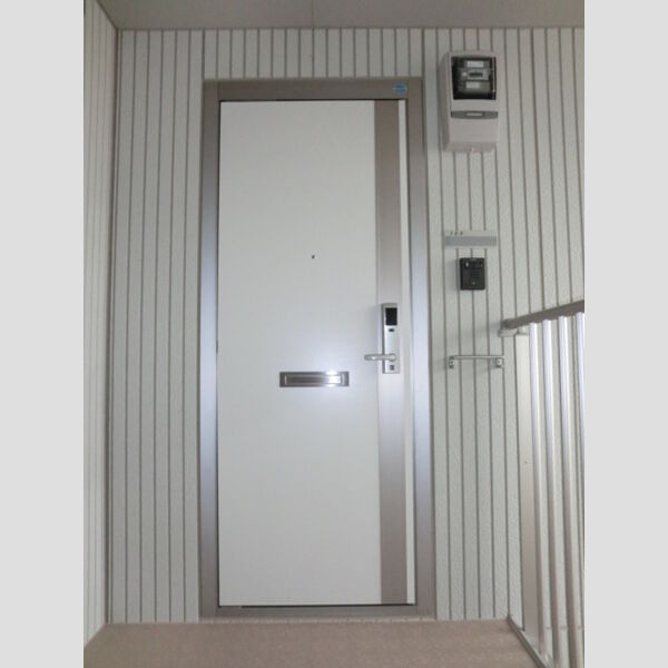 玄関 (玄関ドア)