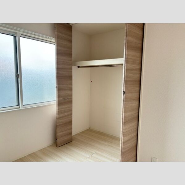 収納 (クローゼット②)