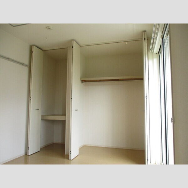 収納 (クローゼット)