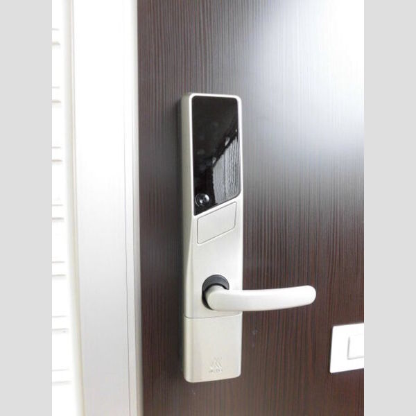 玄関 (電子キー)