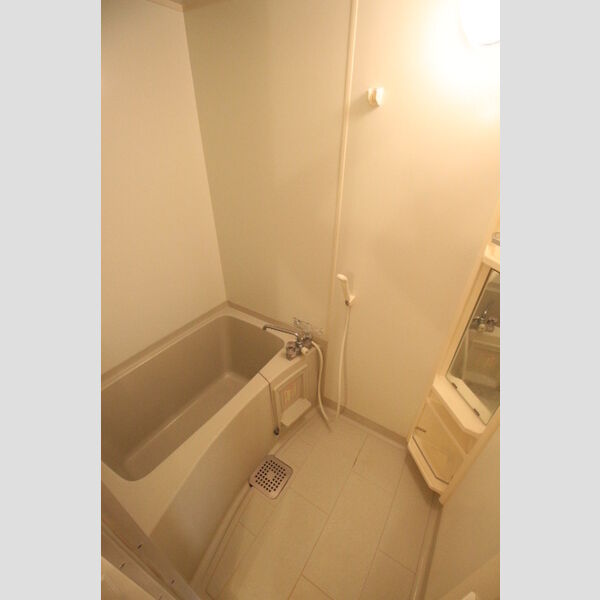 バス (202号室　浴室)