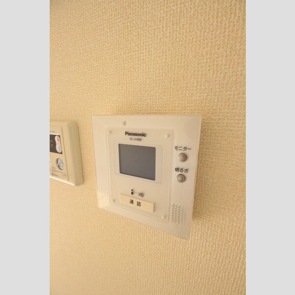 その他設備 (202号室　TVモニター付インターホン)
