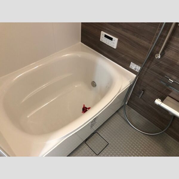 バス (105　浴室)