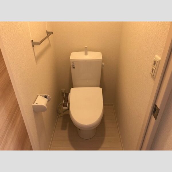 トイレ (105　トイレ)