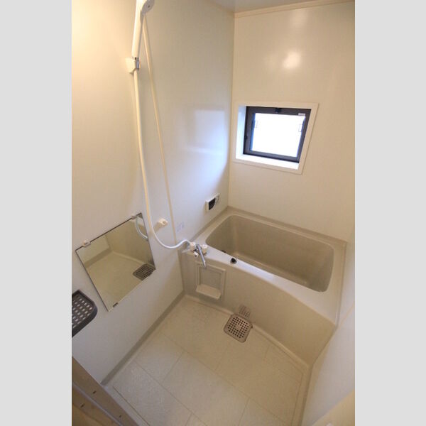 バス (203　浴室)