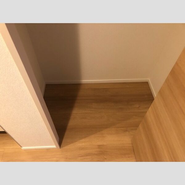 収納 (703収納)