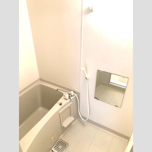 バス (101　浴室)