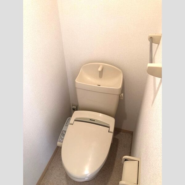 トイレ (101　温水洗浄暖房便座)