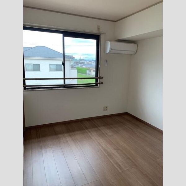 その他 (エアコン付き洋室)