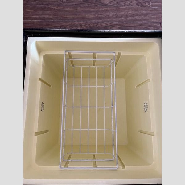 収納 (床下収納)