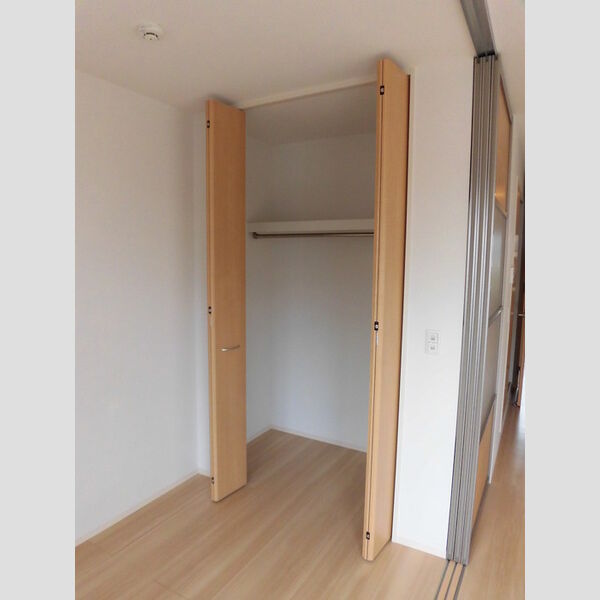 収納 (洋室クローゼット)