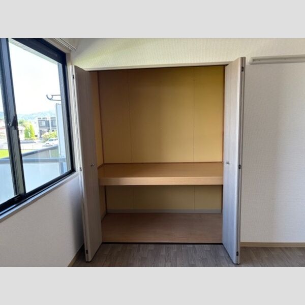 その他 (205号室 物入)
