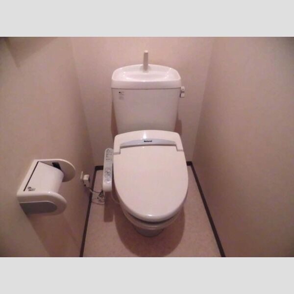 トイレ (温水洗浄暖房便座)