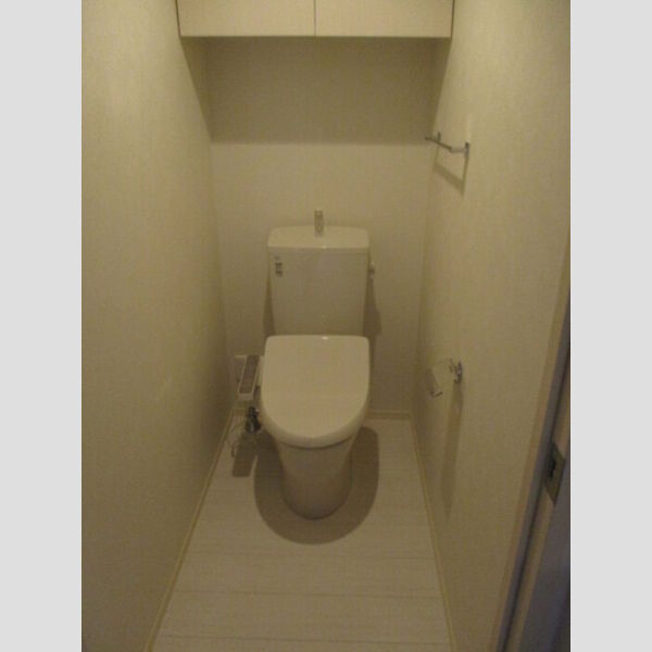 トイレ (101号　温水洗浄便座)