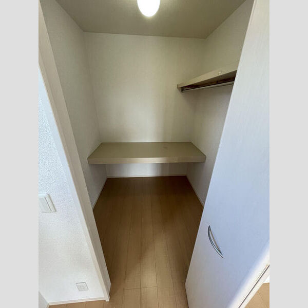収納 (B105　ウォークインクローゼット)