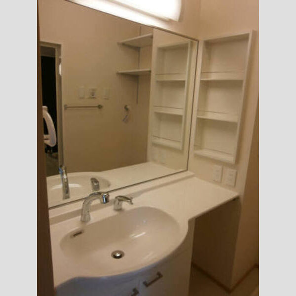 洗面所 (洗髪洗面化粧台)