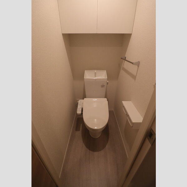 トイレ (101　温水洗浄暖房便座)