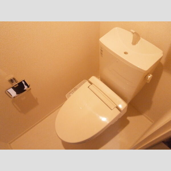 トイレ (B106　温水洗浄暖房便座)