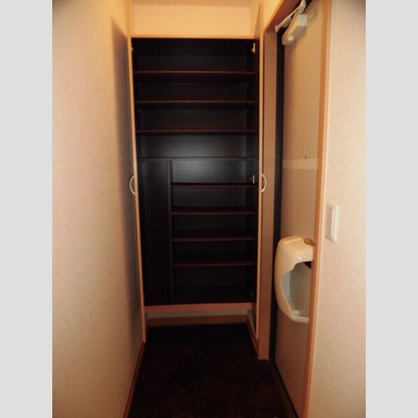 玄関 (シューズBOX)
