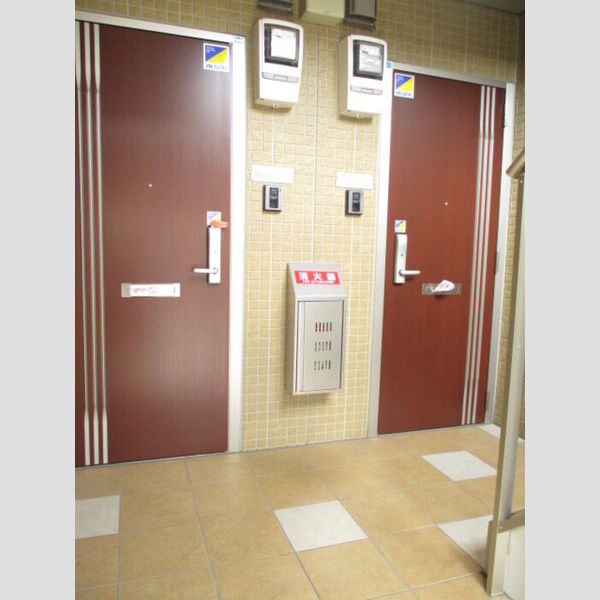 玄関 (玄関ドア)