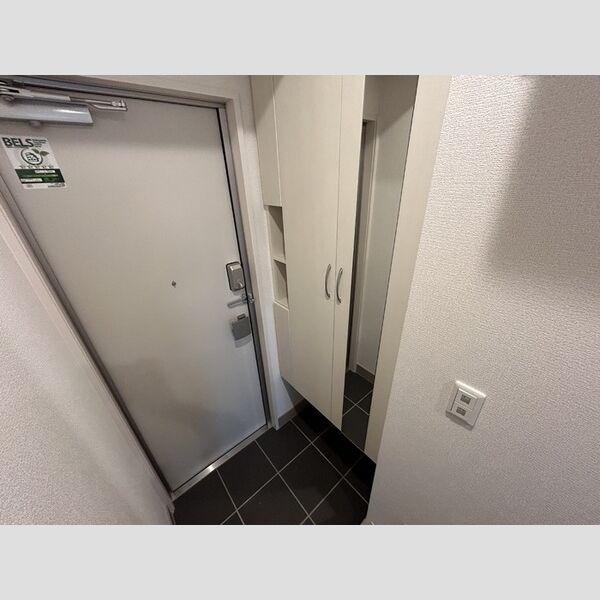 玄関 (105 玄関)